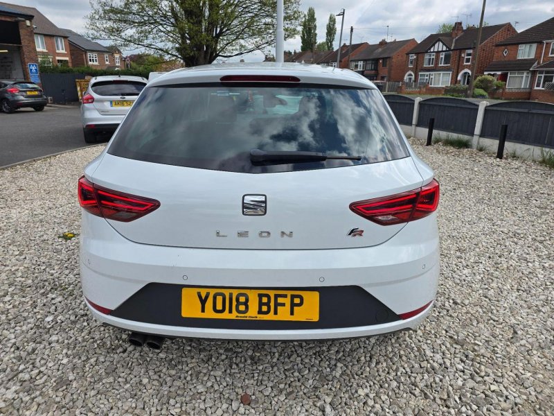 SEAT LEON