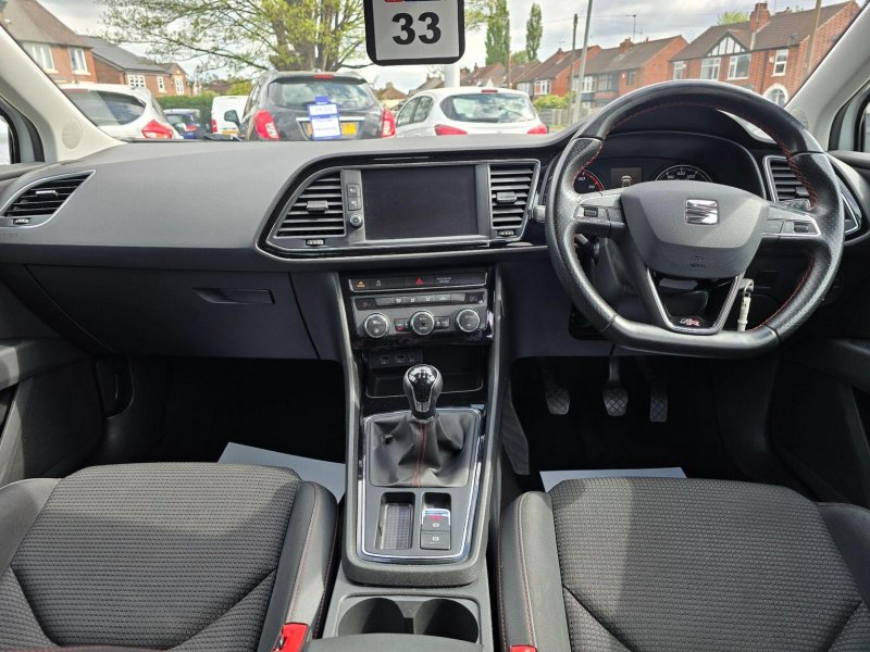 SEAT LEON