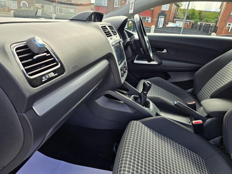 VOLKSWAGEN SCIROCCO