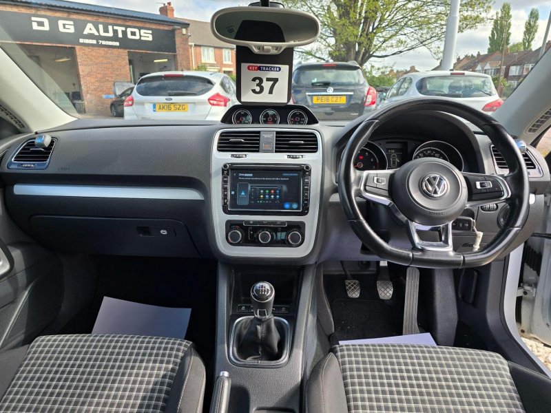VOLKSWAGEN SCIROCCO