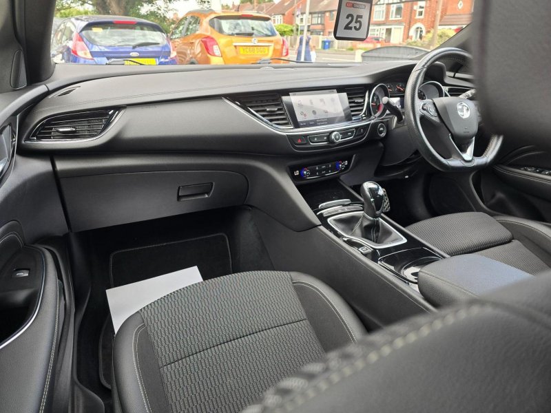 VAUXHALL INSIGNIA
