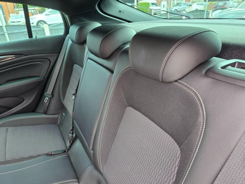 VAUXHALL INSIGNIA