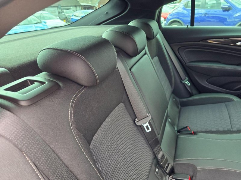 VAUXHALL INSIGNIA