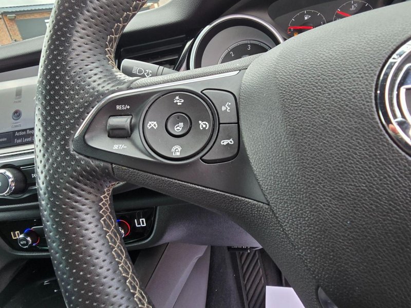 VAUXHALL INSIGNIA