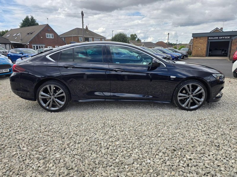 VAUXHALL INSIGNIA