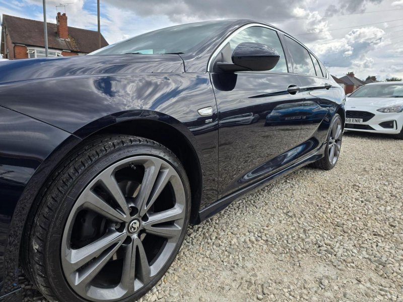 VAUXHALL INSIGNIA